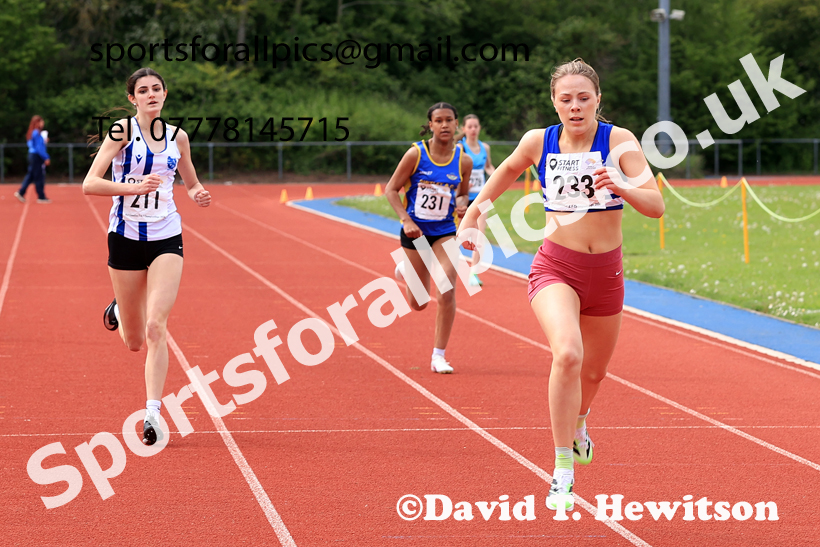 300 metres, 2026 North Eastern Track and Field Champs, Shildon, County Durham. Photo: David T. Hewitson/Sports for All Pics